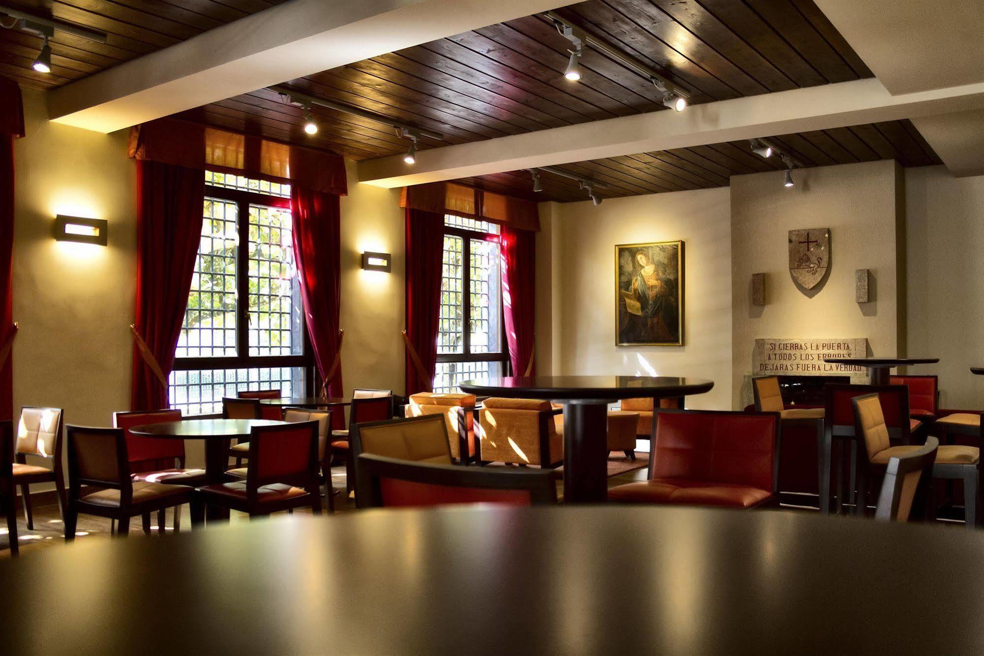 Don Paco Hotel Llanes Kültér fotó